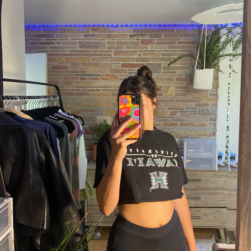 cropped tee